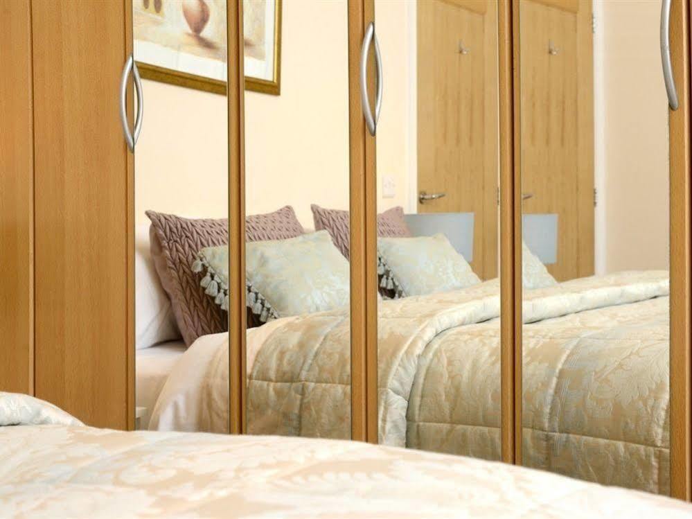 Black Burn Lodge B & B Newcastleton Bagian luar foto